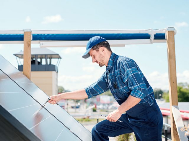 young-technician-master-in-workwear-bending-over-s-2021-09-24-03-09-40-utc-copy.jpg